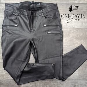 Torrid Skinny Ankle Faux Leather Ankle Pants Size 12